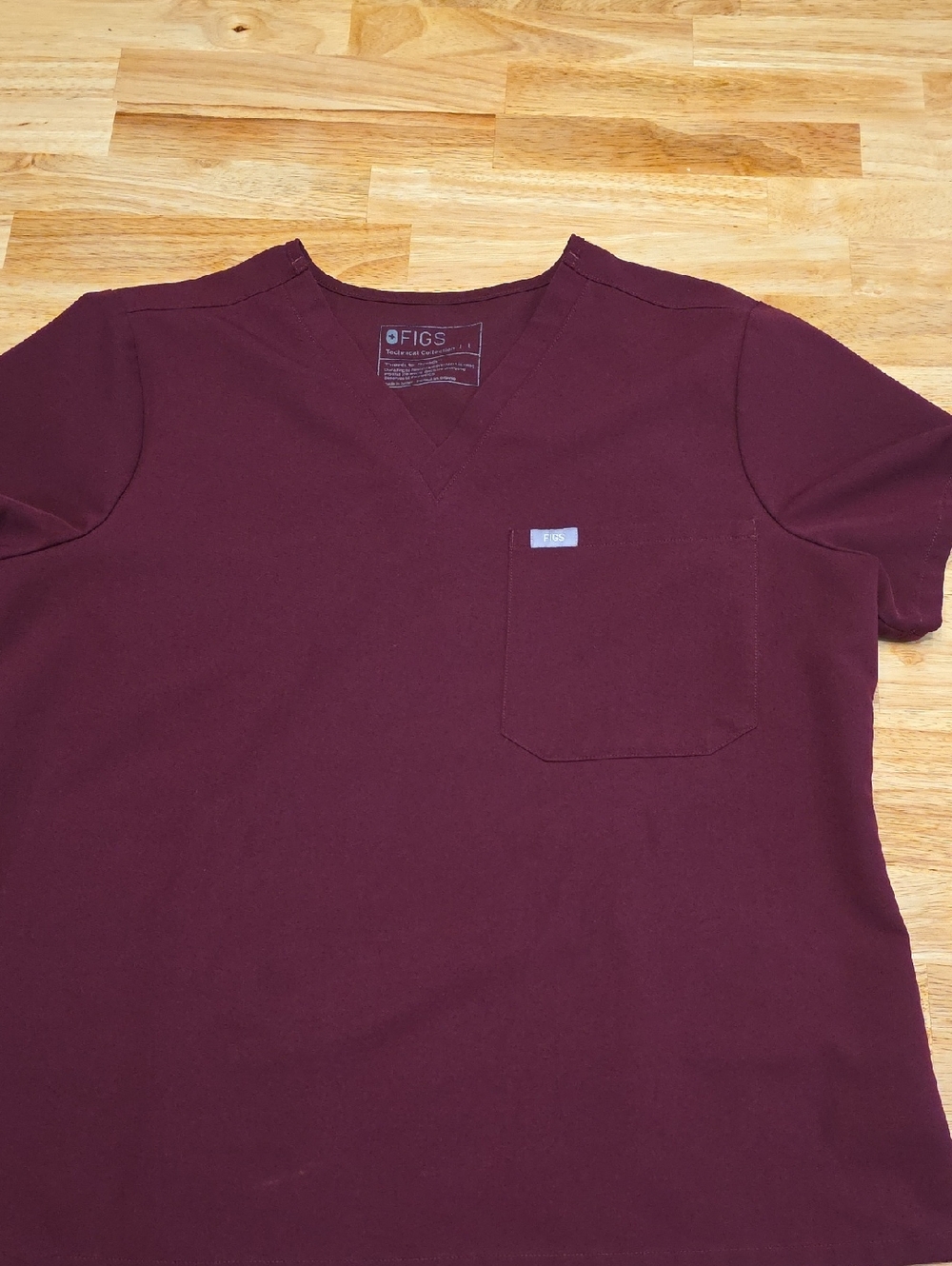 Figs Women's V-Neck Top - Burgundy